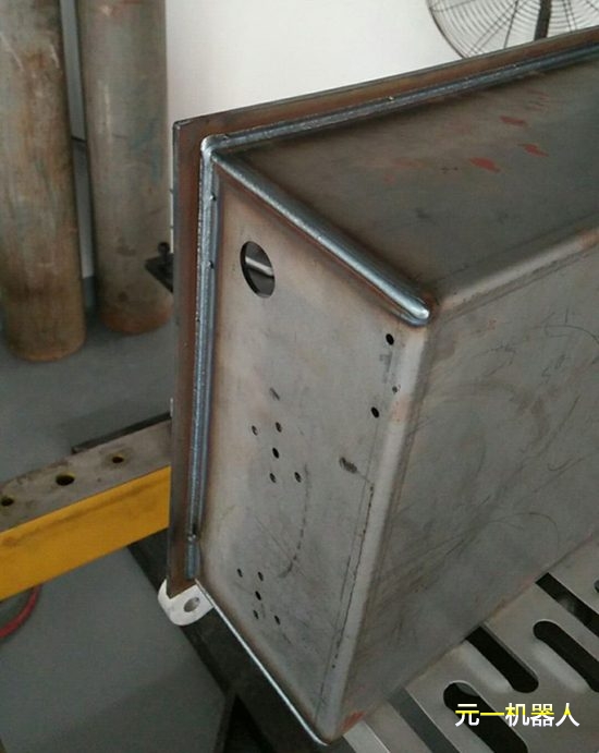 电力铁塔塔脚焊接香蕉福利视频1.jpg